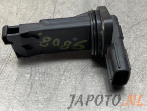 Gebruikte Luchtmassameter Mitsubishi Outlander (GF/GG) 2.0 16V PHEV 4x4 Prijs € 52,45 Margeregeling aangeboden door Japoto Parts B.V.
