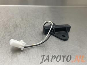 Gebruikte Keyless entry antenne Mitsubishi Outlander (GF/GG) 2.0 16V PHEV 4x4 Prijs € 20,95 Margeregeling aangeboden door Japoto Parts B.V.