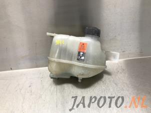 Gebruikte Koelvloeistof Reservoir Nissan Qashqai (J11) 1.2 DIG-T 16V Prijs € 29,95 Margeregeling aangeboden door Japoto Parts B.V.