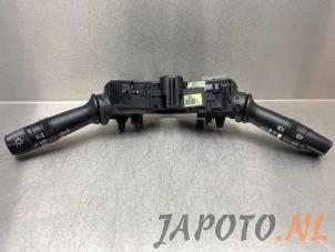 Gebruikte Licht + Raw Schakelaar Kia Rio III (UB) 1.2 CVVT 16V Prijs € 59,95 Margeregeling aangeboden door Japoto Parts B.V.