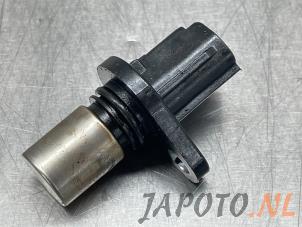 Gebruikte Nokkenas Sensor Toyota Yaris III (P13) 1.5 16V Hybrid Prijs € 20,95 Margeregeling aangeboden door Japoto Parts B.V.