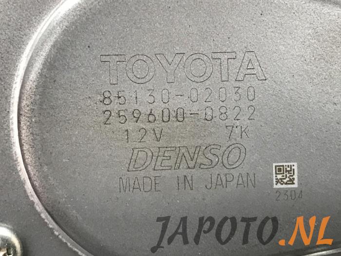 Ruitenwissermotor achter van een Toyota Auris (E15) 1.6 Dual VVT-i 16V 2010