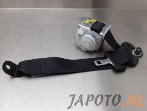 Gebruikte Veiligheidsgordel links-achter Suzuki Swift (ZA/ZC/ZD) 1.2 16V Prijs € 40,00 Margeregeling aangeboden door Japoto Parts B.V.