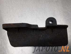 Gebruikte Spatlap Toyota Yaris IV (P21/PA1/PH1) 1.5 12V Hybrid Prijs € 15,74 Margeregeling aangeboden door Japoto Parts B.V.