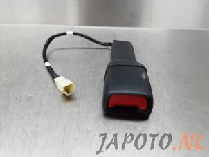 Gebruikte Veiligheidsgordel Insteek rechts-voor Suzuki Swift (ZA/ZC/ZD) 1.2 16V Prijs € 29,95 Margeregeling aangeboden door Japoto Parts B.V.
