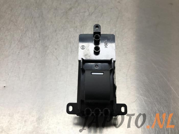 Ruit schakelaar elektrisch van een Honda Civic Tourer (FK) 1.6 i-DTEC Advanced 16V 2015