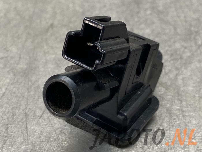 Gebruikte Sensor Temperatuur binnen Lexus SC 430 4.3i 32V VVT-i Prijs € 15,74 Margeregeling aangeboden door Japoto Parts B.V.