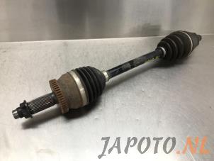 Gebruikte Aandrijfas links-voor Hyundai i40 CW (VFC) 2.0 GDI 16V Prijs € 99,95 Margeregeling aangeboden door Japoto Parts B.V.