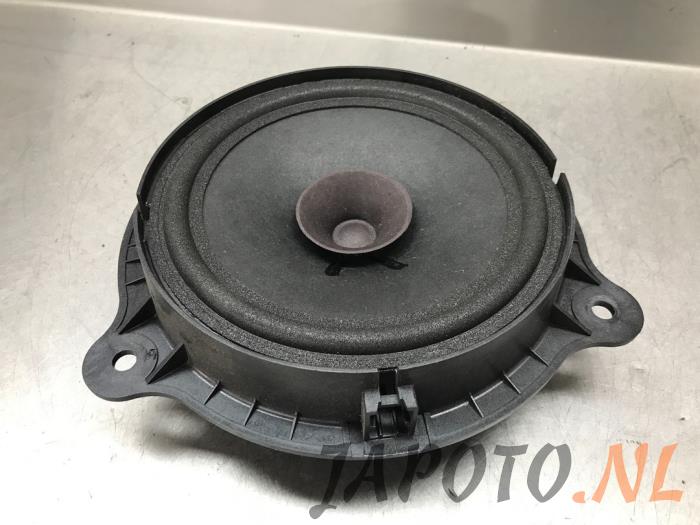 Speaker Nissan NV200