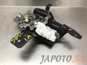 Gebruikte Slotmechaniek Achterklep Nissan NV 200 (M20M) 1.5 dCi 90 Prijs € 42,29 Inclusief btw aangeboden door Japoto Parts B.V.