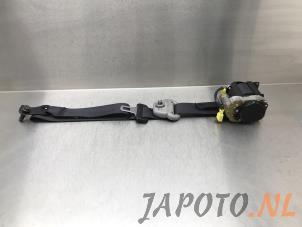 Gebruikte Veiligheidsgordel rechts-voor Subaru Impreza II Plus (GG) 2.0 16V TS,GX 4x4 Prijs € 39,99 Margeregeling aangeboden door Japoto Parts B.V.