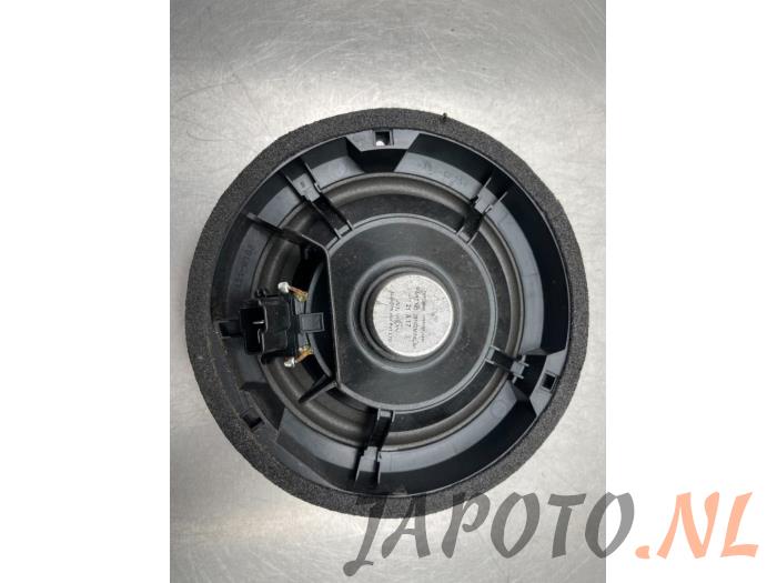 Speaker Suzuki Baleno
