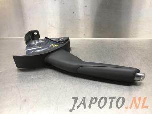 Gebruikte Handremhendel Suzuki Baleno 1.0 Booster Jet Turbo 12V Prijs € 24,95 Margeregeling aangeboden door Japoto Parts B.V.