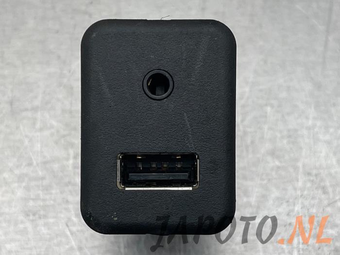 AUX/USB aansluiting Chevrolet Aveo