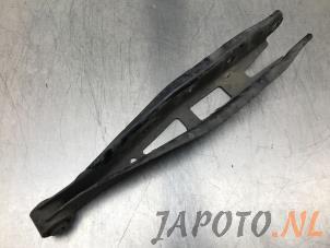 Gebruikte Draagarm links-achter Subaru Legacy Wagon (BR) 2.5 16V Prijs € 49,95 Margeregeling aangeboden door Japoto Parts B.V.