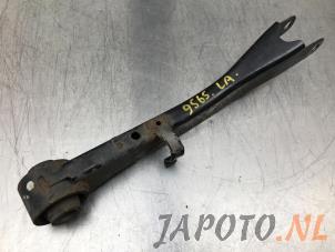 Gebruikte Draagarm links-achter Subaru Legacy Wagon (BR) 2.5 16V Prijs € 49,95 Margeregeling aangeboden door Japoto Parts B.V.