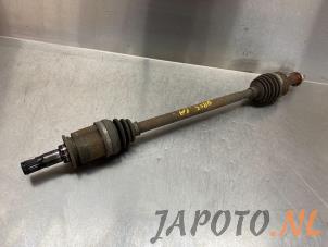 Gebruikte Steekas links-achter Mitsubishi ASX 1.8 DI-D HP MIVEC 16V Prijs € 157,45 Margeregeling aangeboden door Japoto Parts B.V.