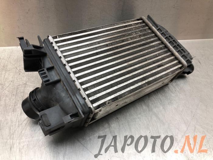 Intercooler van een Nissan Micra (K14) 0.9 IG-T 12V 2017
