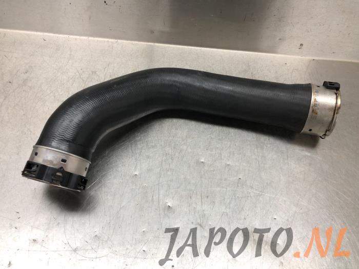 Gebruikte Intercooler Slang Nissan Micra (K14) 0.9 IG-T 12V Prijs € 52,45 Margeregeling aangeboden door Japoto Parts B.V.