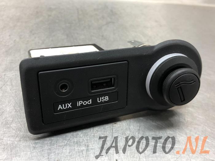 AUX/USB aansluiting Hyundai IX20