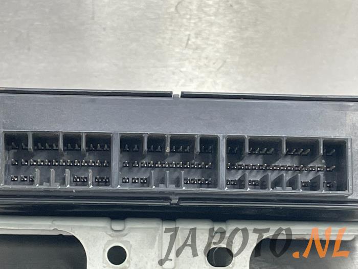 ABS Computer van een Subaru Legacy (BL) 2.0 16V 2005