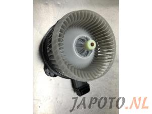 Gebruikte Kachel Ventilatiemotor Honda Civic (FK1/2/3) 1.4i VTEC 16V Prijs € 59,99 Margeregeling aangeboden door Japoto Parts B.V.