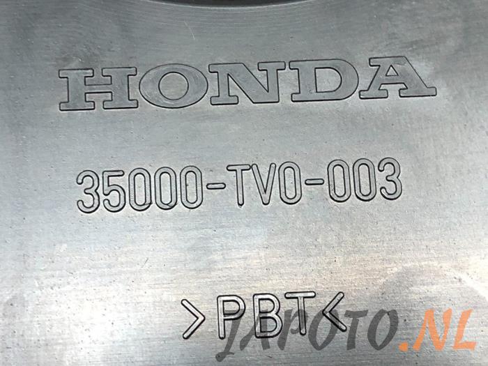 Gier sensor van een Honda Civic (FK1/2/3) 1.4i VTEC 16V 2013