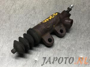 Gebruikte Koppeling Hulp Cilinder Toyota Verso 2.2 16V D-CAT Prijs € 29,95 Margeregeling aangeboden door Japoto Parts B.V.