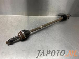 Gebruikte Steekas links-achter Toyota RAV4 (A4) 2.0 16V VVT-i 4x4 Prijs € 157,45 Margeregeling aangeboden door Japoto Parts B.V.