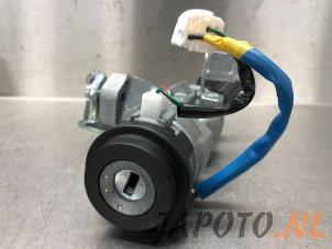 Kontaktslot + computer van een Kia Picanto (JA) 1.0 12V 2018