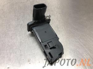 Gebruikte Luchthoeveelheidsmeter Toyota Verso 2.2 16V D-CAT Prijs € 47,20 Margeregeling aangeboden door Japoto Parts B.V.