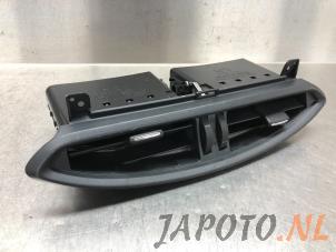 Gebruikte Luchtrooster Dashboard Toyota GT 86 (ZN) 2.0 16V Prijs € 39,95 Margeregeling aangeboden door Japoto Parts B.V.