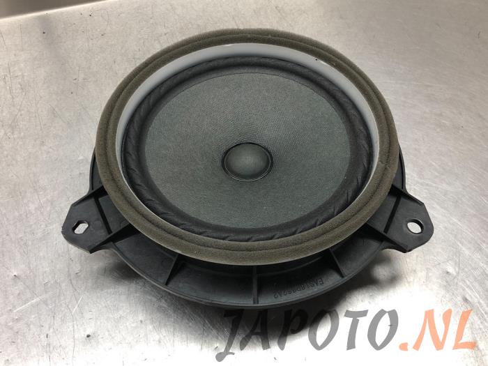 Speaker Toyota Rav-4