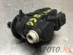Gebruikte Motor Koplamp Toyota Auris (E15) 1.8 16V HSD Full Hybrid Prijs € 20,95 Margeregeling aangeboden door Japoto Parts B.V.