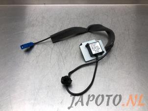 Gebruikte GPS Antenne Suzuki Ignis (MF) 1.2 Dual Jet 16V Smart Hybrid AllGrip Prijs € 40,00 Margeregeling aangeboden door Japoto Parts B.V.