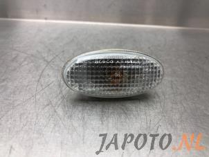 Gebruikte Knipperlicht Scherm links-voor Mazda 2 (DE) 1.3 16V S-VT Prijs € 6,95 Margeregeling aangeboden door Japoto Parts B.V.
