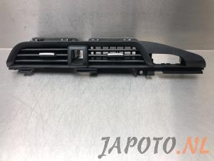 Gebruikte Luchtrooster Dashboard Nissan Micra (K14) 1.0 IG-T 100 Prijs € 49,95 Margeregeling aangeboden door Japoto Parts B.V.