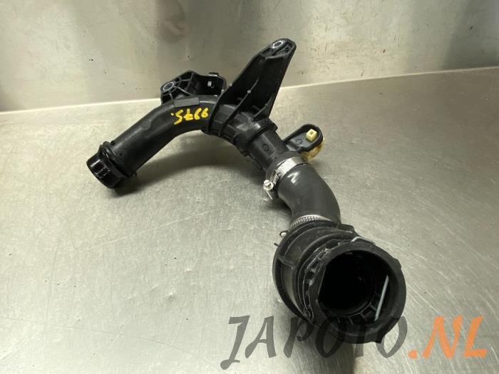 Gebruikte Intercooler Slang Nissan Micra (K14) 1.0 IG-T 100 Prijs € 52,45 Margeregeling aangeboden door Japoto Parts B.V.