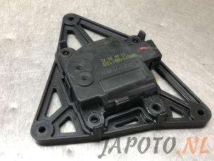 Gebruikte Kachelklep Motor Kia Stonic (YB) 1.0i T-GDi 12V Eco-Dynamics+ Prijs € 24,95 Margeregeling aangeboden door Japoto Parts B.V.