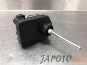 Gebruikte Koplampmotor Lexus IS (E2) 250 2.5 V6 24V Prijs € 20,95 Margeregeling aangeboden door Japoto Parts B.V.