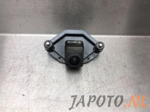 Gebruikte Achteruitrij Camera Nissan Qashqai (J11) 1.3 DIG-T 140 16V Prijs € 99,95 Margeregeling aangeboden door Japoto Parts B.V.