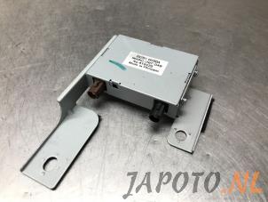 Gebruikte Antenne Versterker Nissan Qashqai (J11) 1.3 DIG-T 140 16V Prijs € 25,00 Margeregeling aangeboden door Japoto Parts B.V.