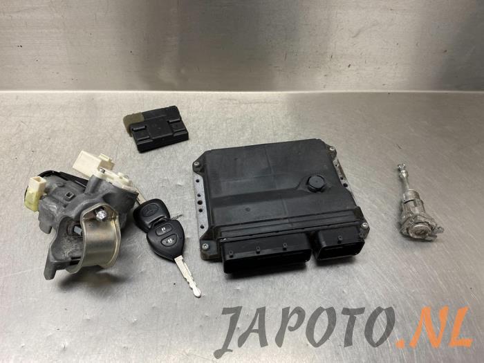 Gebruikte Kontaktslot + computer Toyota Auris (E15) 1.6 Dual VVT-i 16V Prijs € 104,99 Margeregeling aangeboden door Japoto Parts B.V.