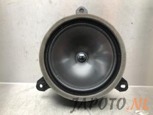 Gebruikte Speaker Toyota Yaris IV (P21/PA1/PH1) 1.5 12V Hybrid Prijs € 19,95 Margeregeling aangeboden door Japoto Parts B.V.