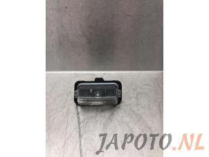 Gebruikte Kenteken Verlichting Toyota Yaris IV (P21/PA1/PH1) 1.5 12V Hybrid Prijs € 15,70 Margeregeling aangeboden door Japoto Parts B.V.