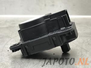 Gebruikte Kachelklep Motor Nissan Qashqai (J11) 1.3 DIG-T 140 16V Prijs € 24,95 Margeregeling aangeboden door Japoto Parts B.V.