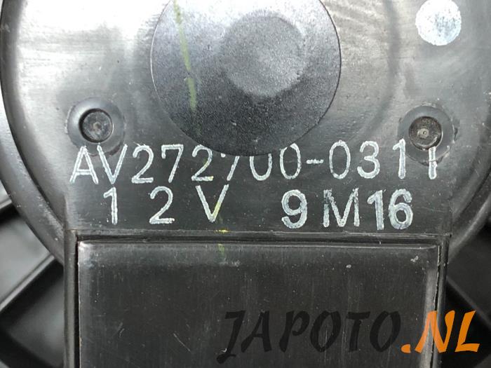 Kachel Ventilatiemotor van een Suzuki Swift (ZA/ZC/ZD) 1.2 16V 2011