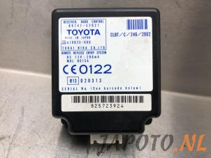 Gebruikte Module Centrale Deurvergrendeling Toyota Yaris Verso (P2) 1.3 16V Prijs € 26,20 Margeregeling aangeboden door Japoto Parts B.V.