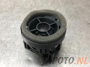 Gebruikte Tweeter Toyota Yaris IV (P21/PA1/PH1) 1.5 12V Hybrid Prijs € 26,20 Margeregeling aangeboden door Japoto Parts B.V.