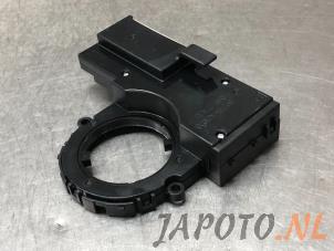 Gebruikte Gier sensor Toyota Yaris IV (P21/PA1/PH1) 1.5 12V Hybrid Prijs € 124,95 Margeregeling aangeboden door Japoto Parts B.V.